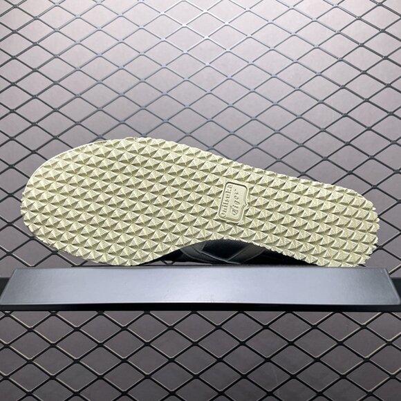 Mexico 66 Silver Leather Sneakers Onitsuka Tiger - Picture 5 of 7